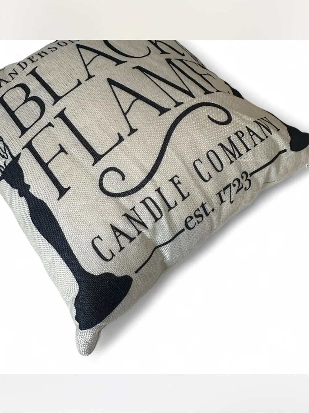 💜 NWOT Hocus Pocus Sanderson Sister Black Flame Candle Linen Pillow w/ Cover